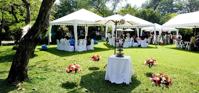 Planning A Summer Backyard Vow Renewal I Do Still Planning A Summer Vow Renewal Make The Most Of Your Budget Keep Guests Hy
