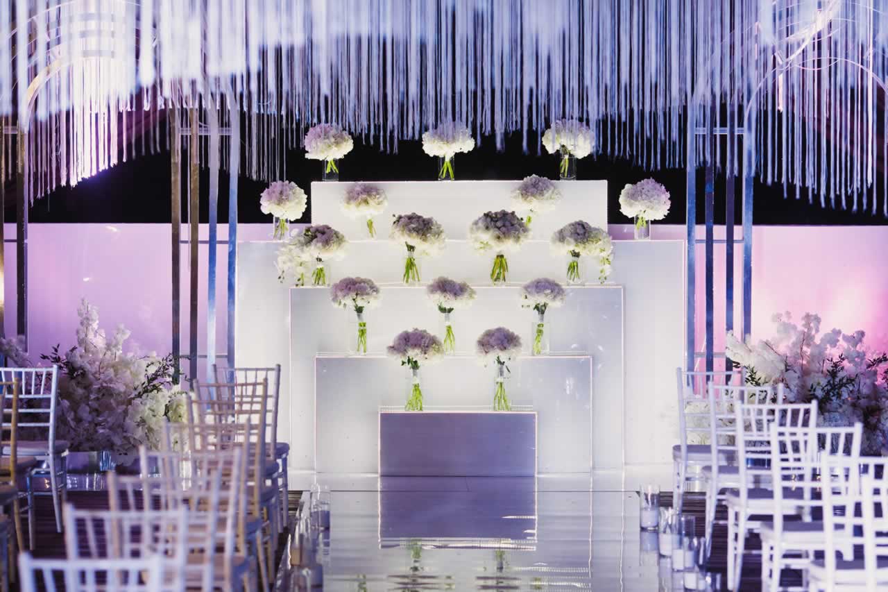 Modern Urban Floral Arrangement Ideas